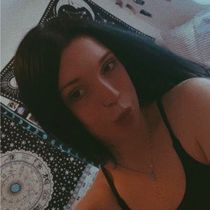 Meet your Posher, Alana